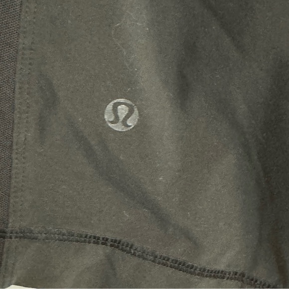 ❤️SOLD Lululemon x SOUL CYCLE Pace Breaker 9” Shorts - Large - Picture 5 of 7